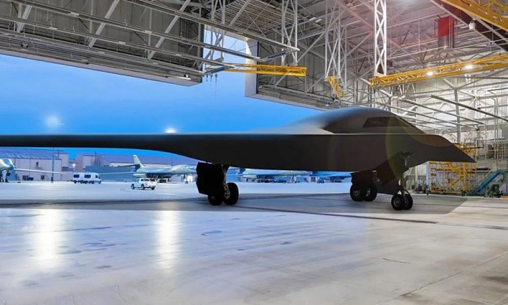 Το πρώτο βομβαρδιστικό B-21 εισέρχεται σε δοκιμές εδάφους -«Σε τροχιά για την πρώτη πτήση»